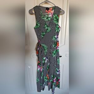 Who What Wear Black and White Asymmetrical Floral Dress